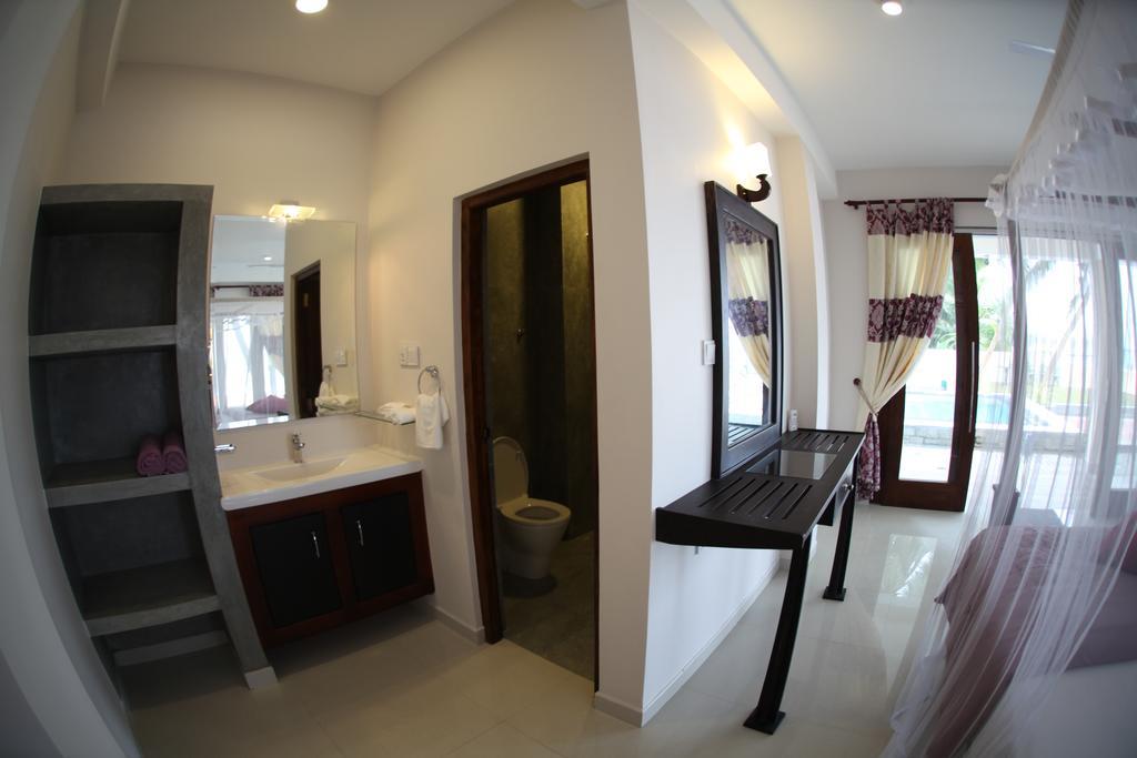 فندق Sapphire Seas Beachfront هيكادوفا الغرفة الصورة