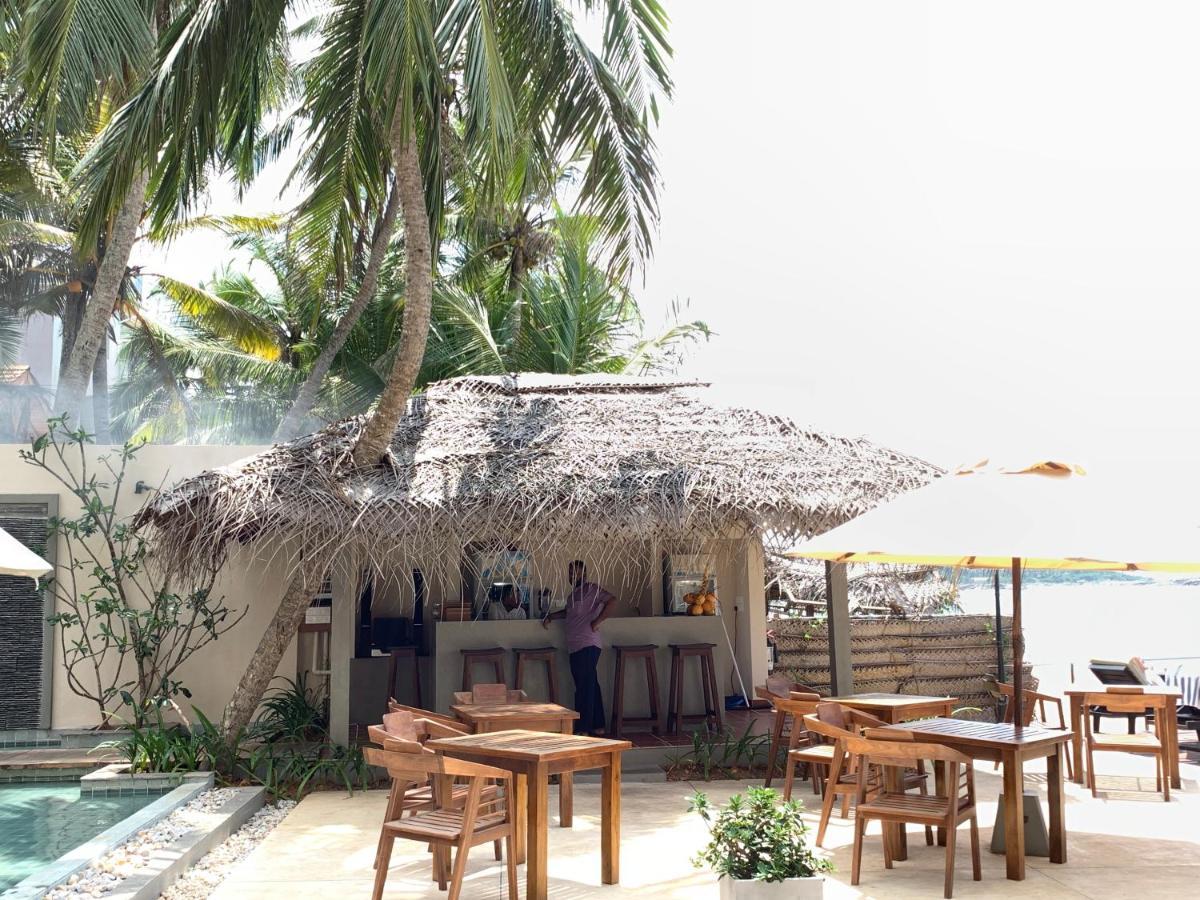 فندق Sapphire Seas Beachfront هيكادوفا المظهر الخارجي الصورة